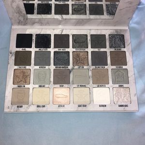 Jeffree Star Cremated Eyeshadow Palette